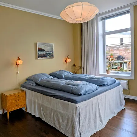 Sea View, Terrace & Garage In The Heart Of Town * Alesund