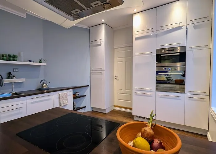 Appartement Sea View, Terrace & Garage In The Heart Of Town *