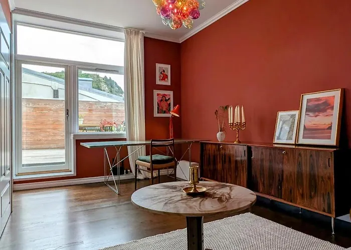 Sea View, Terrace & Garage In The Heart Of Town Ålesund