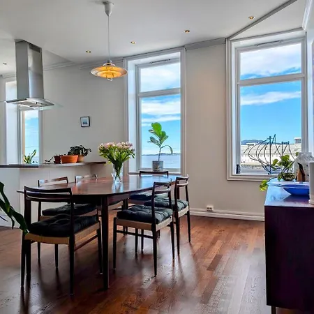 Leilighet Sea View, Terrace & Garage In The Heart Of Town Ålesund